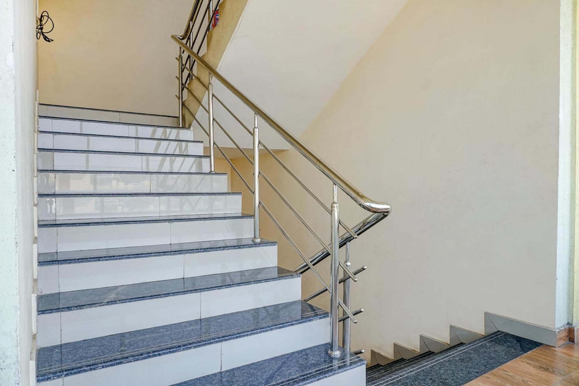Fabexpress Vaishnav Inn Talegaon Dabhade Ngoại thất bức ảnh