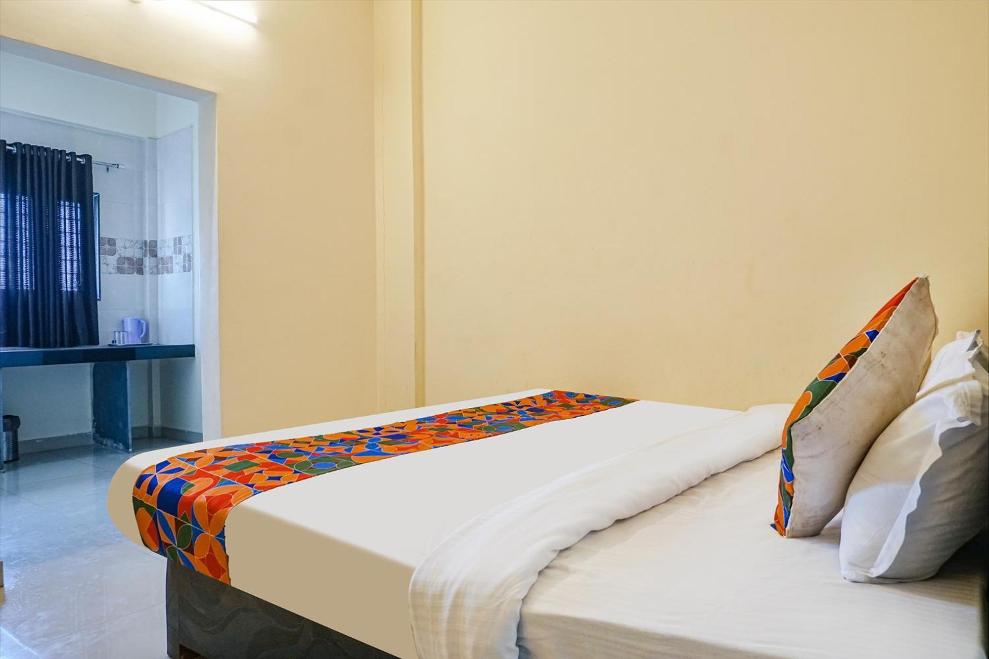 Fabexpress Vaishnav Inn Talegaon Dabhade Ngoại thất bức ảnh